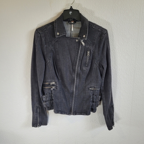 Women's Black Denim Jacket - Picture 3 of 11